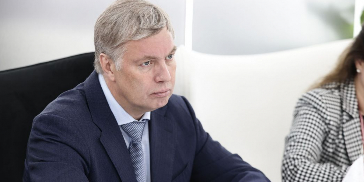 Русских сообщил о 32%-ном росте экспортных поставок ульяновских предпринимателей Правительства Ульяновской области