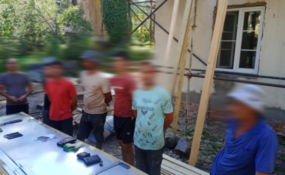 В Кингисеппском районе Ленобласти провели рейд по выявлению нарушений среди мигрантов В Кингисеппском районе Ленобласти провели рейд по выявлению нарушений среди мигрантов