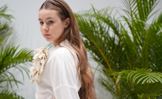 Не мусор, а спасение для волос: смешайте луковую шелуху с этим ингредиентом — забудете о седине Не мусор, а спасение для волос: смешайте луковую шелуху с этим ингредиентом — забудете о седине