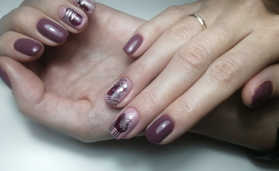 Магия преображения: 5 омолаживающих маникюров для женщин 50+ — выбор экспертов Магия преображения: 5 омолаживающих маникюров для женщин 50+ — выбор экспертов