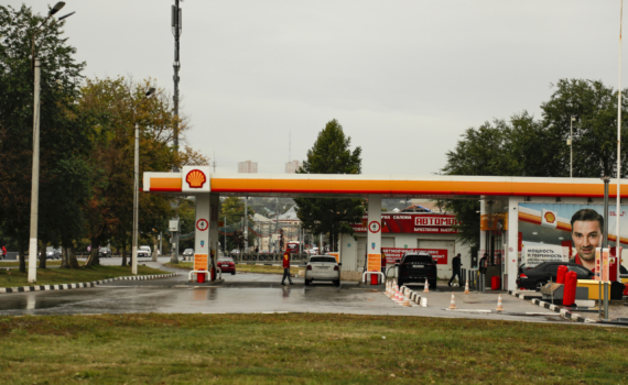 Живов: Демпферные субсидии сохранили низкие цены на бензин в РФ Живов: Демпферные субсидии сохранили низкие цены на бензин в РФ